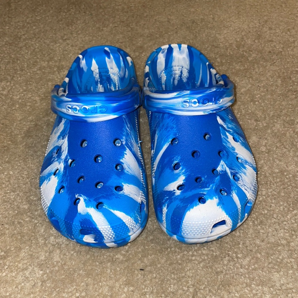 Crocs Womens 9/ Mens 7 Bright Cobalt & White Marbled